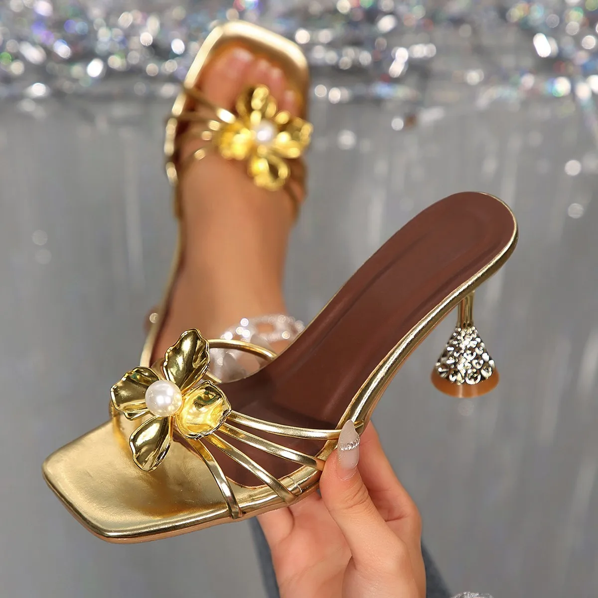 Vintage Fashion Dress - Sandal Wanita Vintage Berbahan Logam dengan