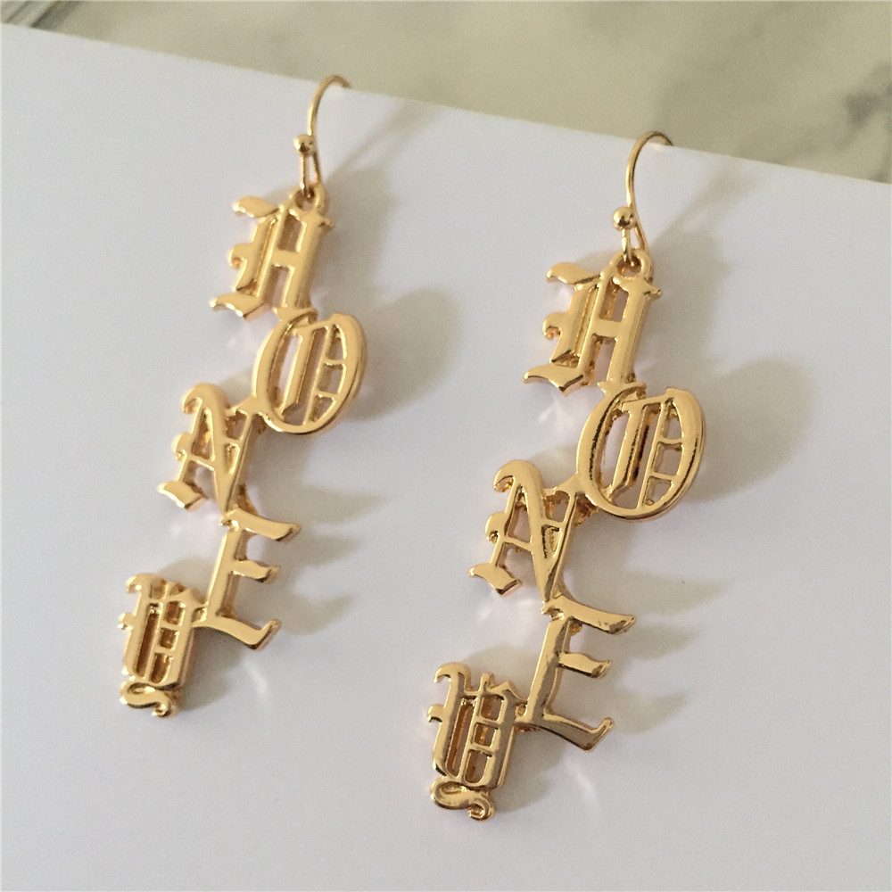 Anting Gantung Huruf Madu Vert - Vintage Fashion Font ulasan dan harga