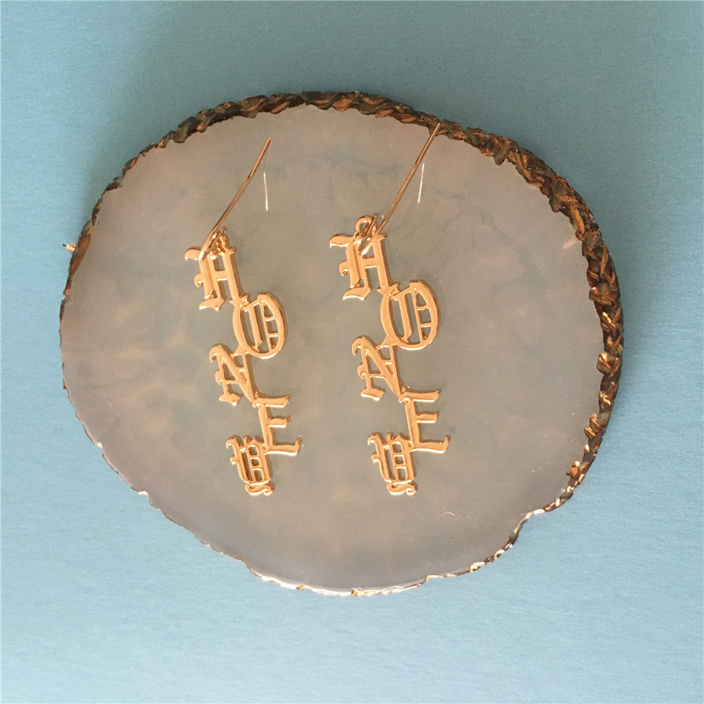 Anting Gantung Huruf Madu Vert - Vintage Fashion Font ulasan dan harga