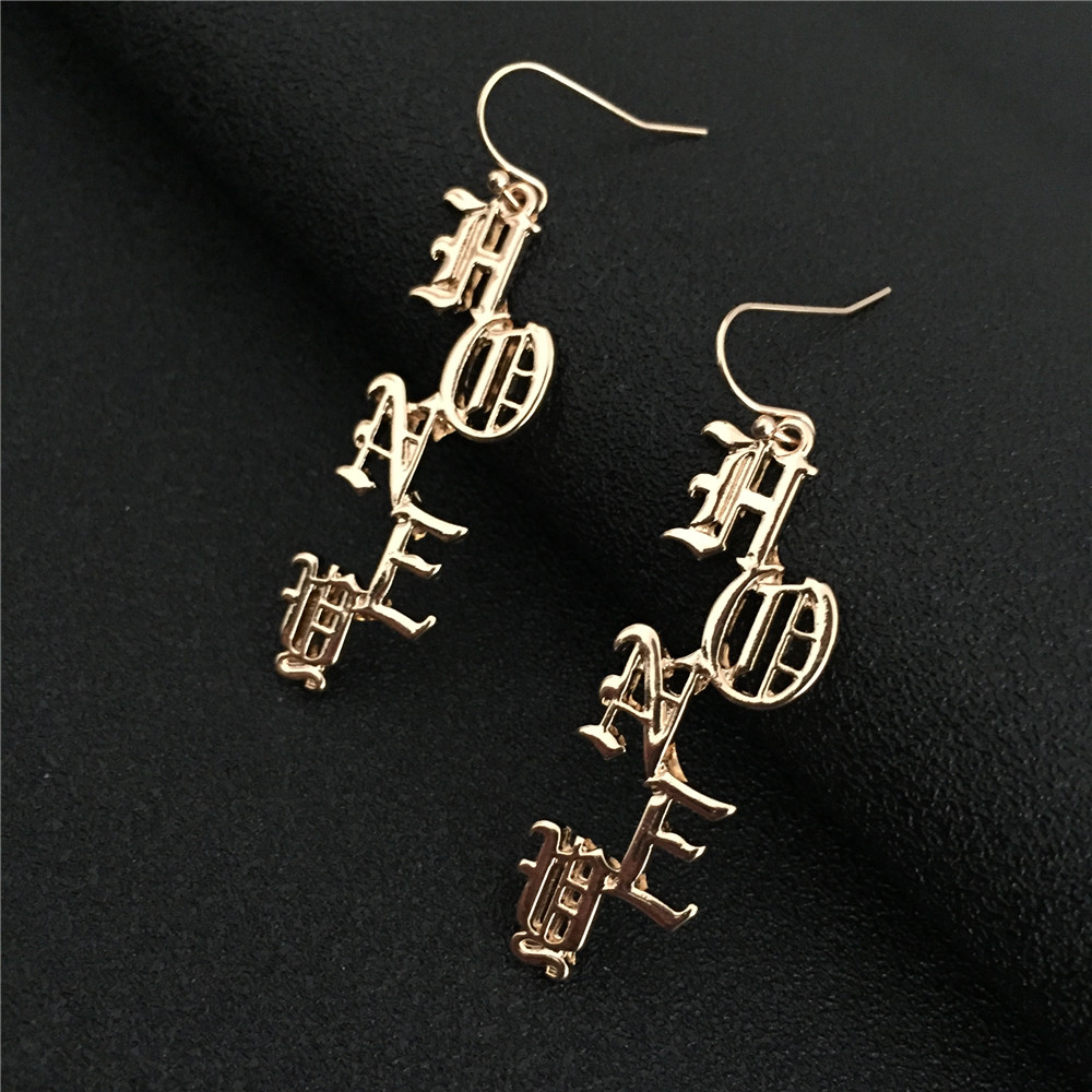 Anting Gantung Huruf Madu Vert - Vintage Fashion Font ulasan dan harga